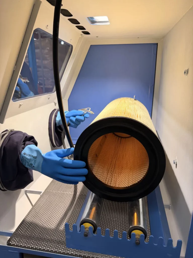 Entretien des filtres de nettoyage urbain : Cap sur la Belgique pour notre cabine de soufflage PMB !