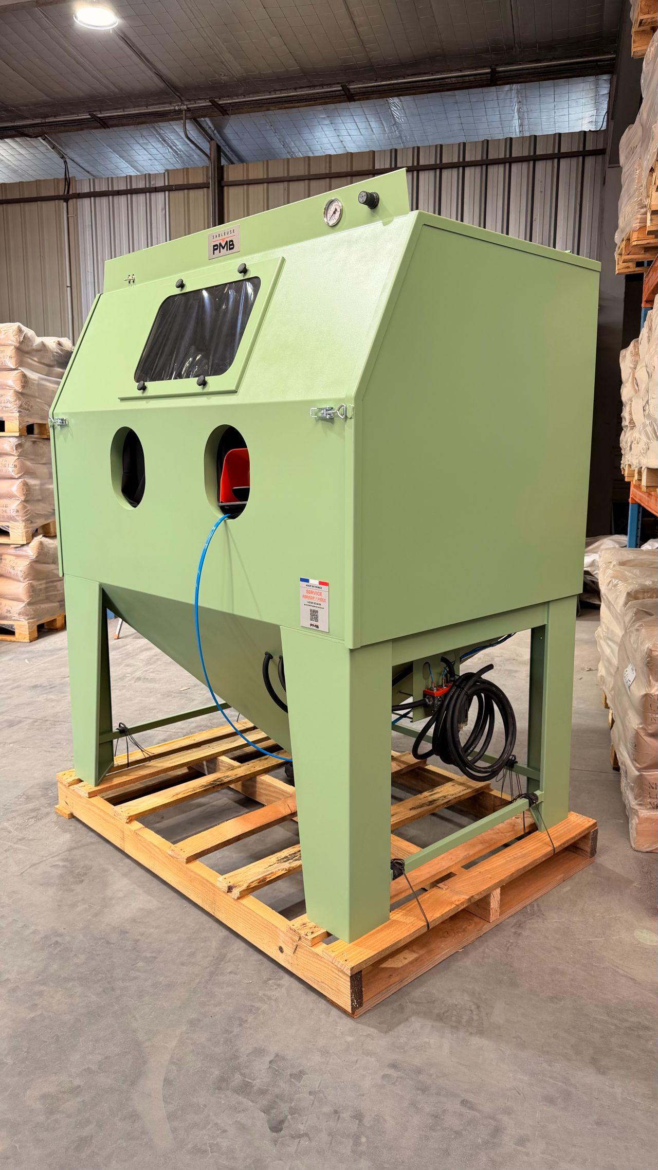 cabine de sablage sur mesure pour un fabricant de vélos